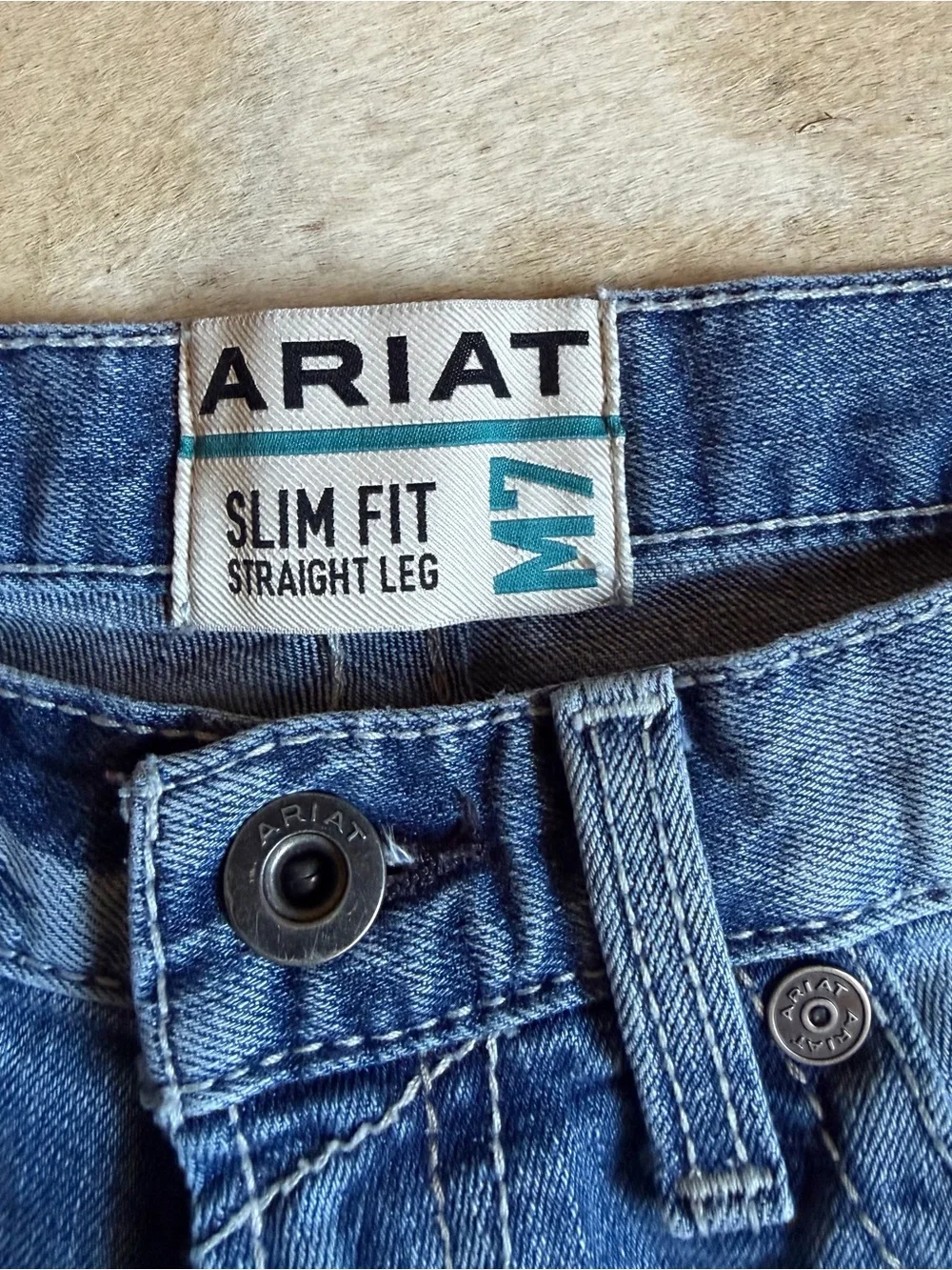 Ariat Slim fit straight leg M7 jeans 29 x 30- men’s